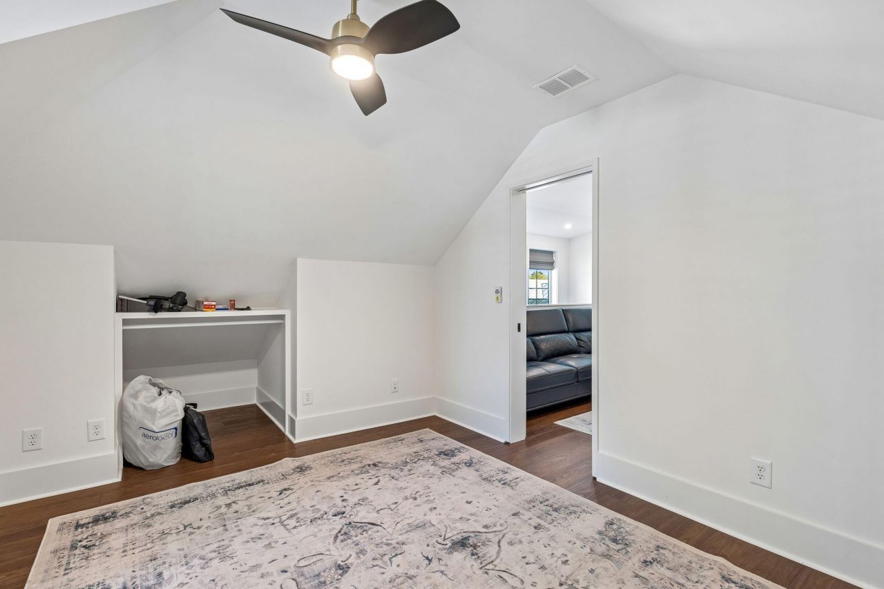 32 Sutherland Court Photo 32