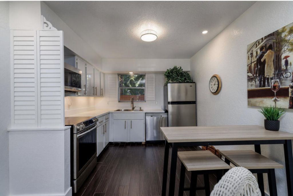 601 SE 5th Court, Unit 102, Fort Lauderdale, FL 33301 Photo