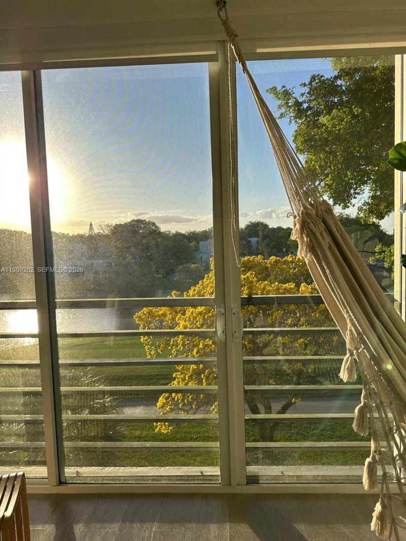 1811 Sabal Palm Dr, Unit 406, Davie, FL 33324 Photo