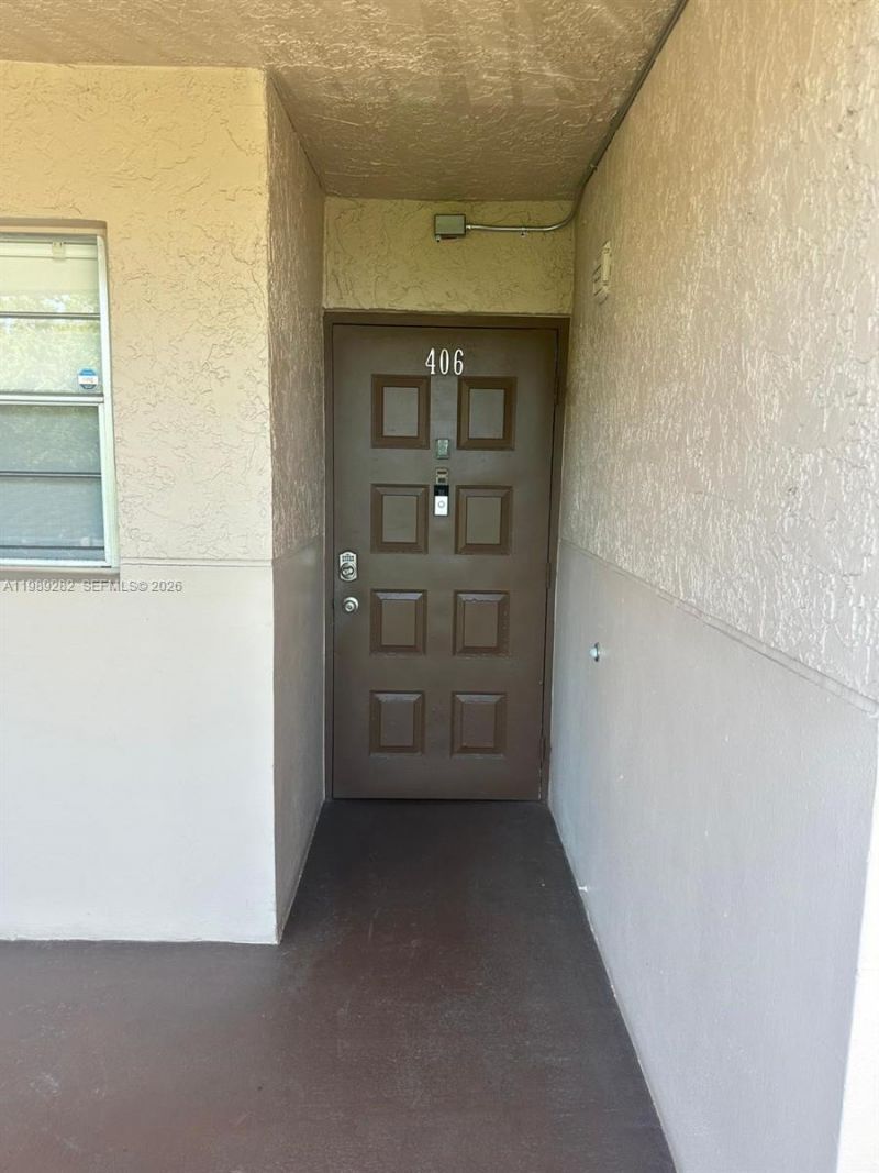 1811 Sabal Palm Dr, Unit 406, Davie, FL 33324 Photo