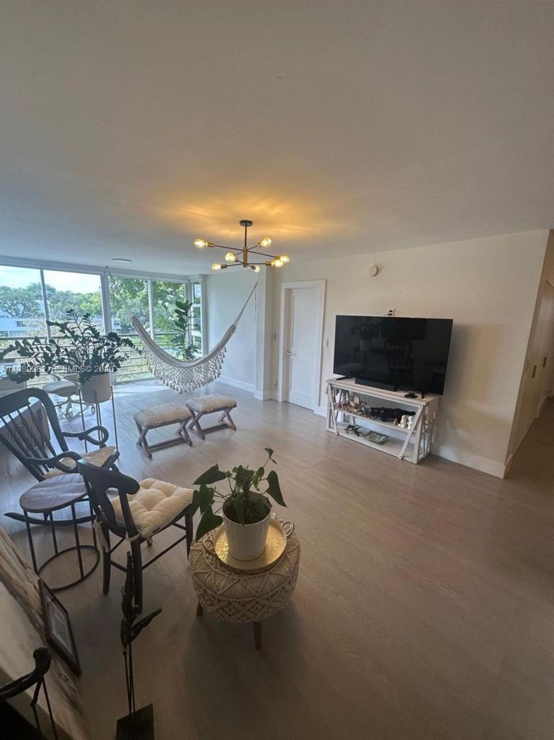 1811 Sabal Palm Dr, Unit 406, Davie, FL 33324 Photo