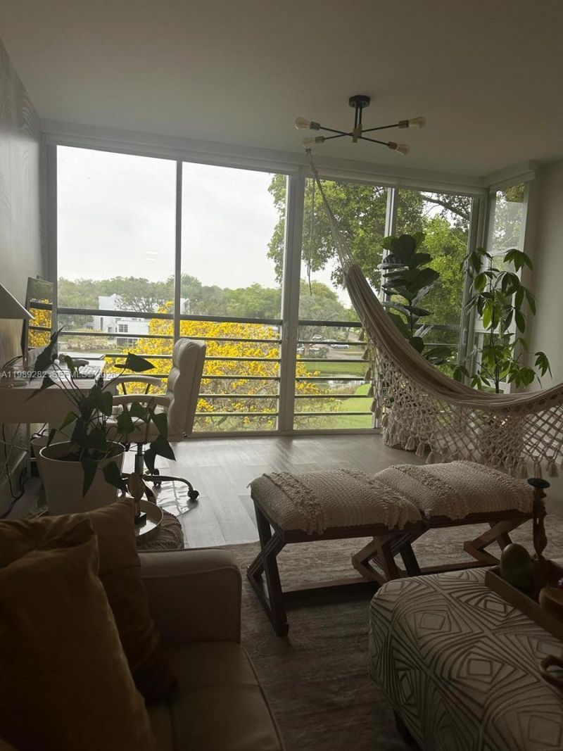 1811 Sabal Palm Dr, Unit 406, Davie, FL 33324 Photo