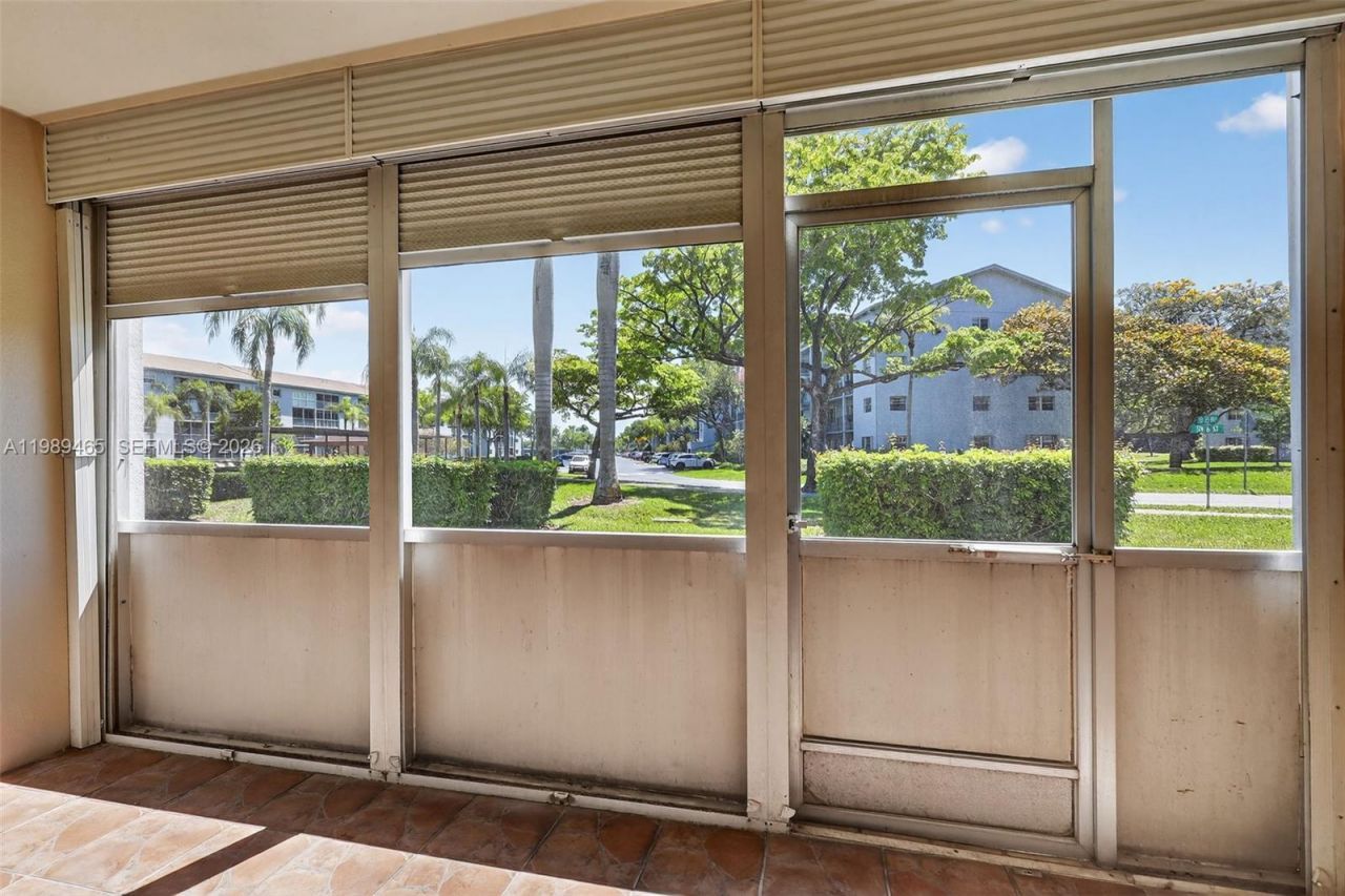 12500 SW 5th Ct, Unit 109M, Pembroke Pines, FL 33027 Photo
