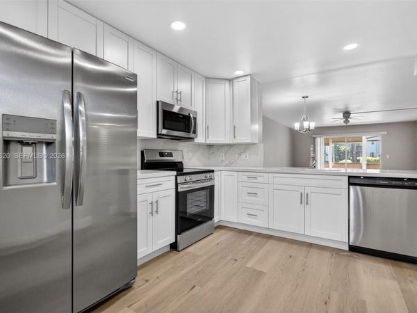 12500 SW 5th Ct , Unit 109M, Pembroke Pines, FL 33027