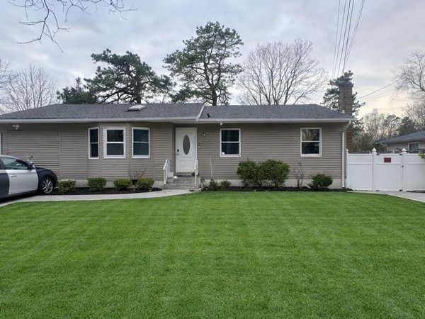 264 N Bicycle Path, Selden, NY 11784