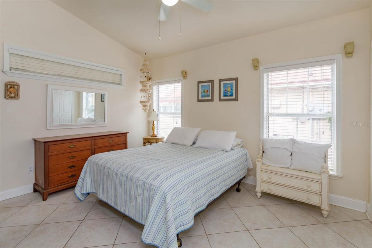 830 E 25th Avenue, New Smyrna Beach, FL 32169 Photo