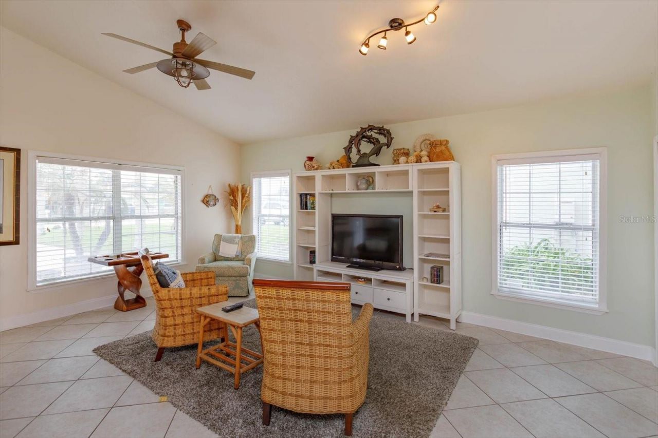 830 E 25th Avenue, New Smyrna Beach, FL 32169 Photo