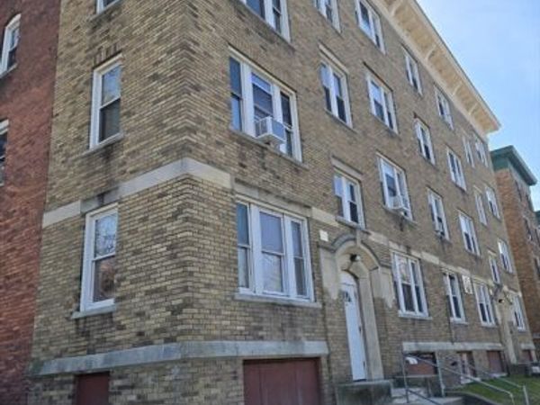 240 Locust Street, Unit 4L, Springfield, MA 01108