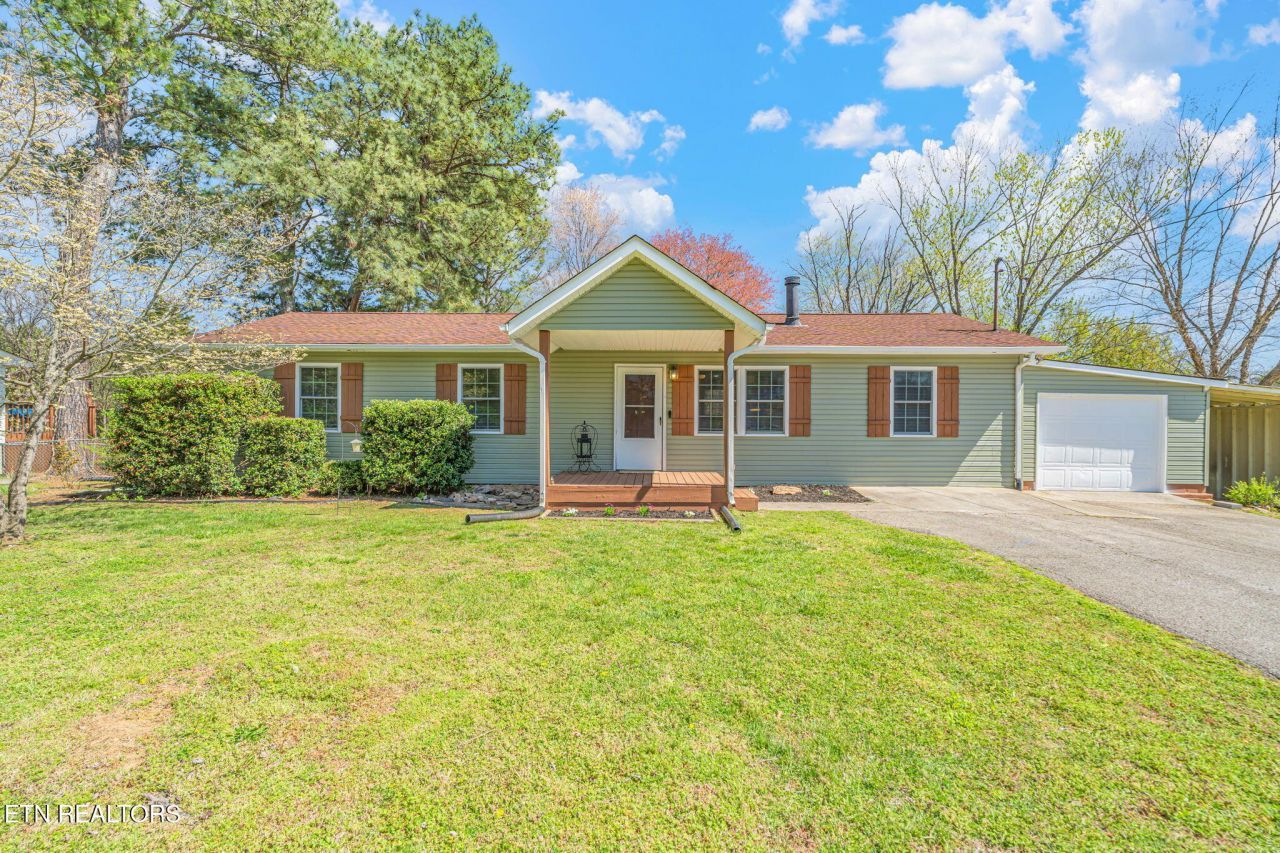 807 Lafollette Drive, Maryville, TN 37801 Main Photo