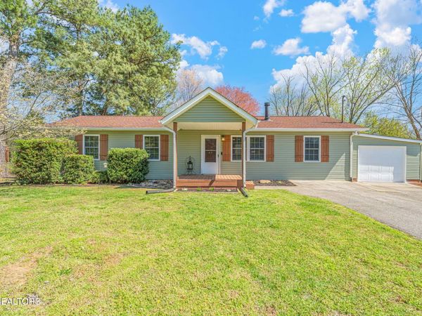 807 Lafollette Drive, Maryville, TN 37801