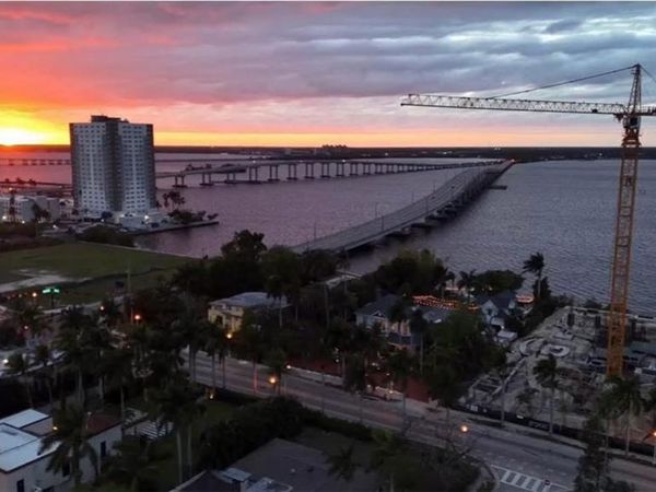 2583 1st ST, Unit 1301, FORT MYERS, FL 33901