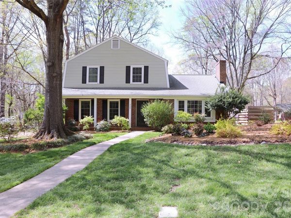 725 Bethune Place , Matthews, NC 28105