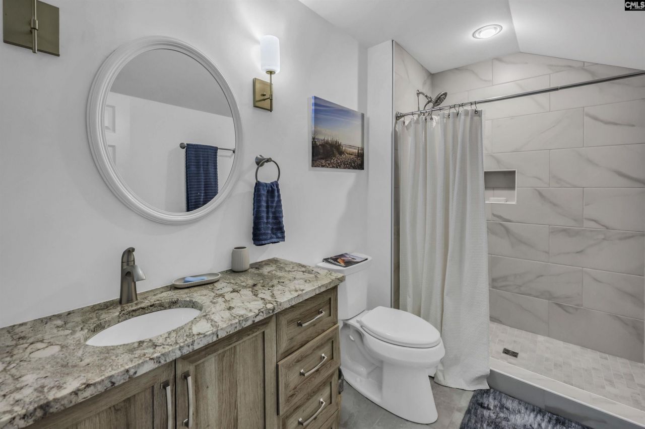 1011 Harbor View Drive  Photo 17