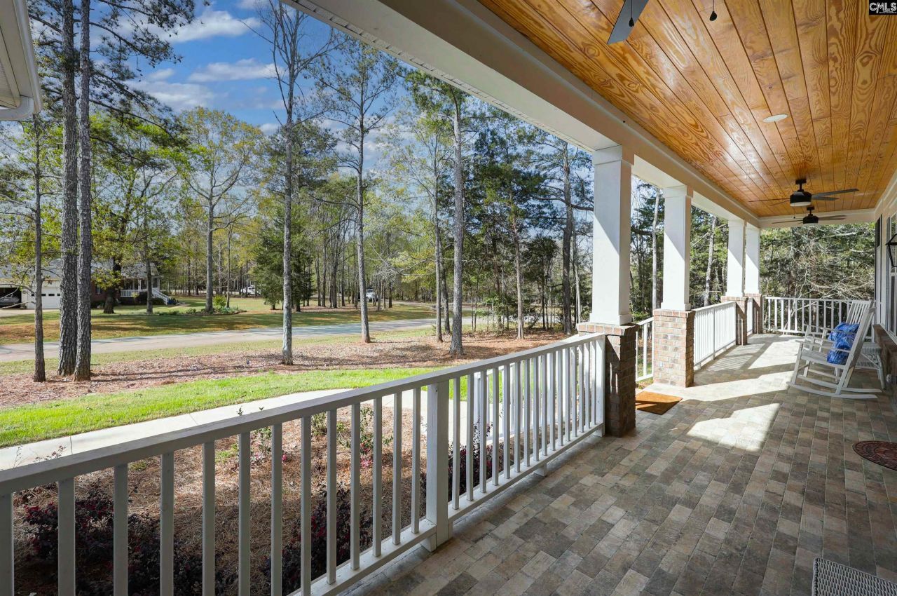 1011 Harbor View Drive  Photo 6