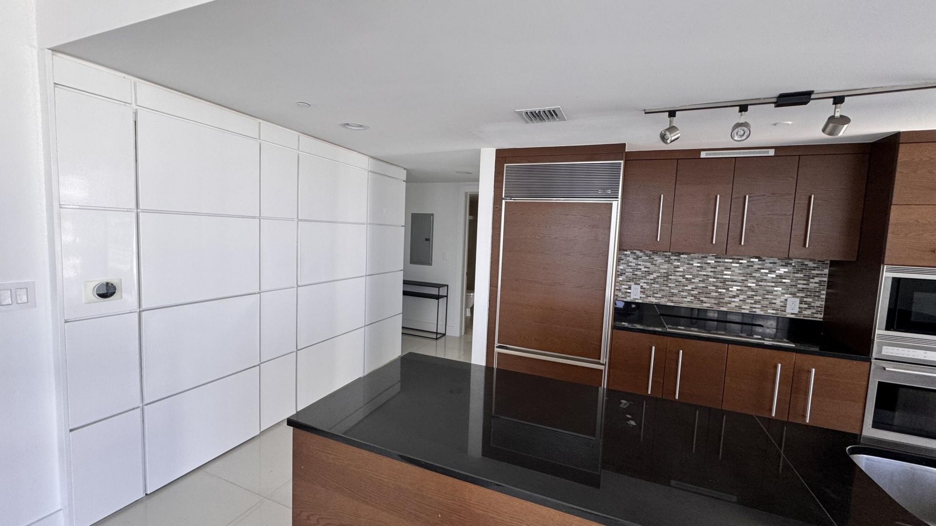 475 Brickell Avenue, Unit 4615, Miami, FL 33131 Photo