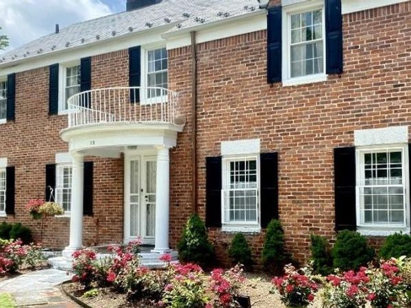 13 Arbor Place, Glen Cove, NY 11542