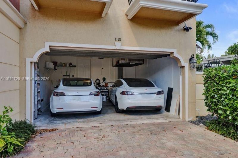 1121 NE 14th Ave, Unit 1121, Fort Lauderdale, FL 33304 Photo