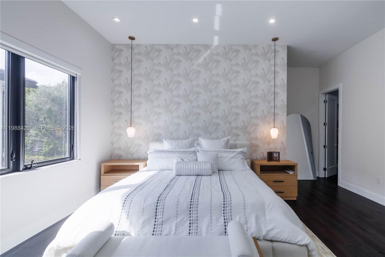 8115 NW 48th Ter , Doral, FL 33166 Photo