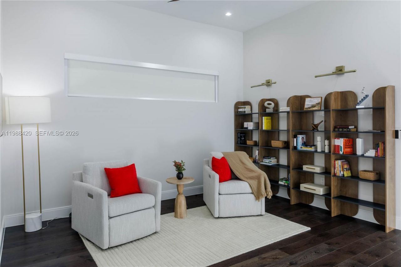 8115 NW 48th Ter , Doral, FL 33166 Photo