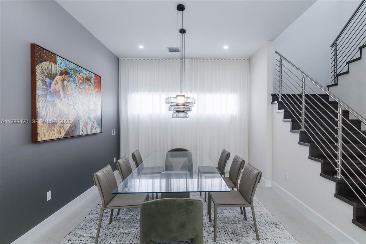 8115 NW 48th Ter , Doral, FL 33166 Photo