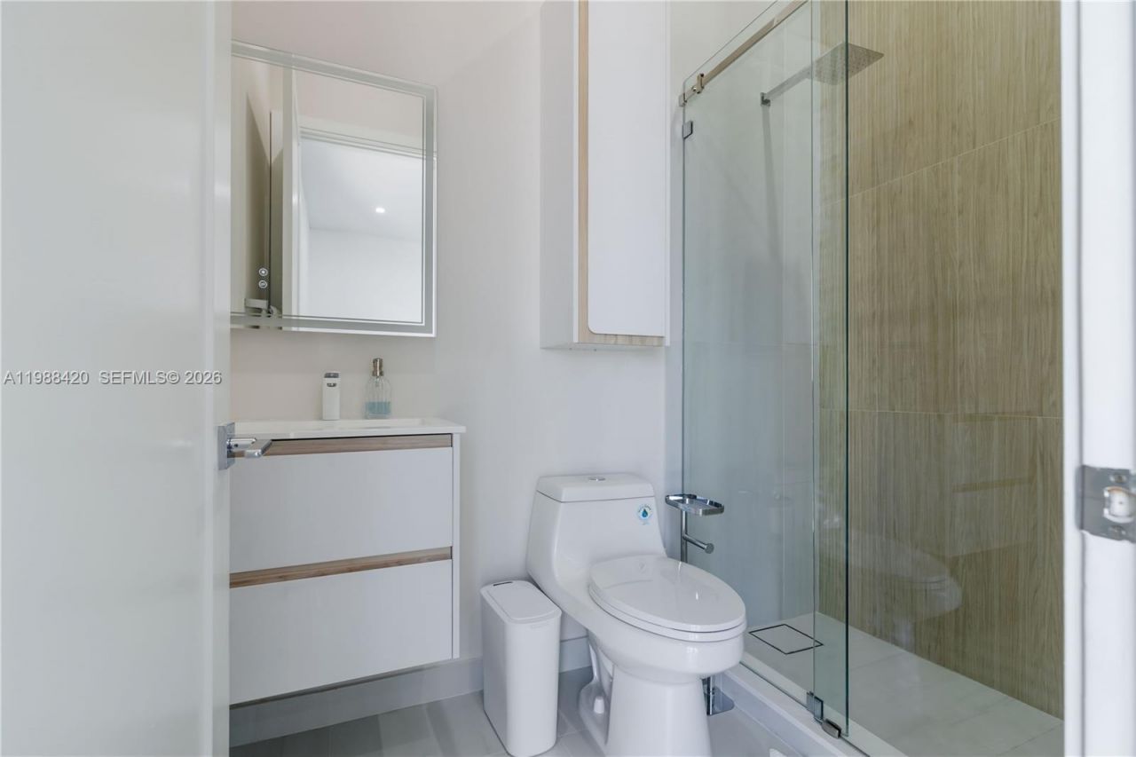 8115 NW 48th Ter , Doral, FL 33166 Photo