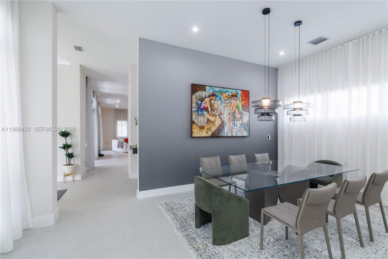 8115 NW 48th Ter , Doral, FL 33166 Photo