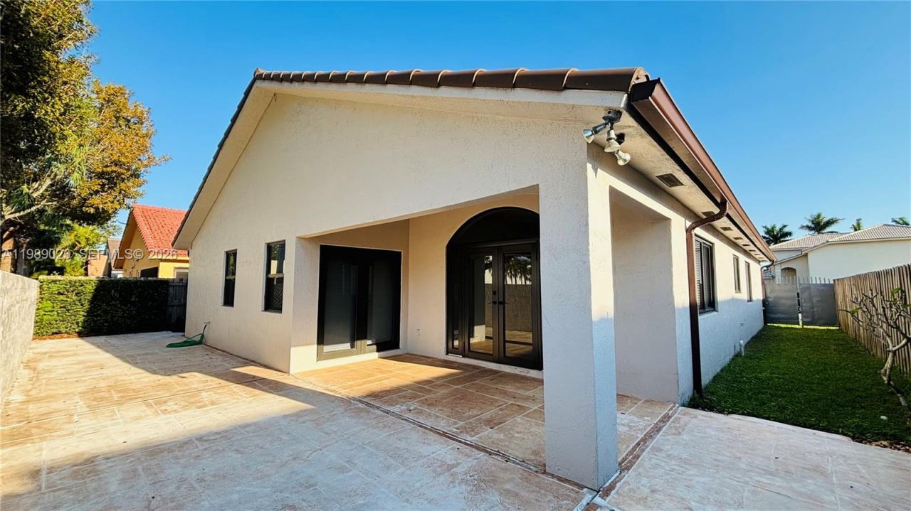 16605 SW 90th St , Miami, FL 33196 Photo