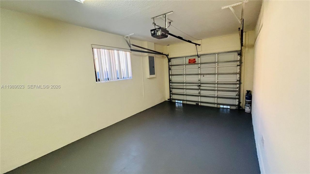 16605 SW 90th St , Miami, FL 33196 Photo