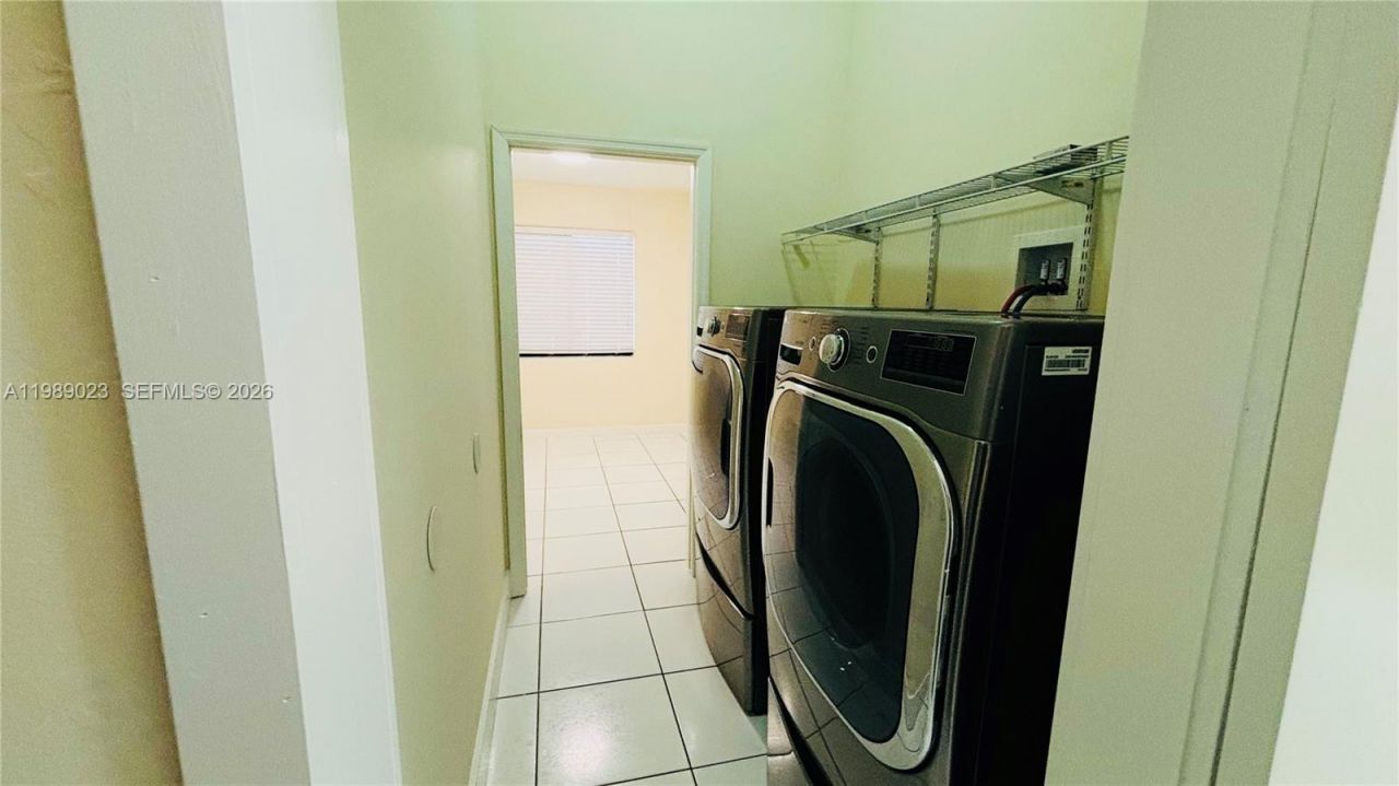 16605 SW 90th St , Miami, FL 33196 Photo