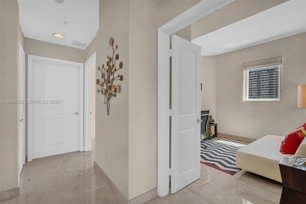 1945 S Ocean Dr , Unit 906, Hallandale Beach, FL 33009 Photo