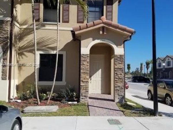 9205 W 33rd Way , Unit 9205, Hialeah, FL 33018