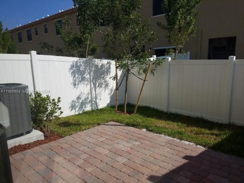 9205 W 33rd Way, Unit 9205, Hialeah, FL 33018 Photo