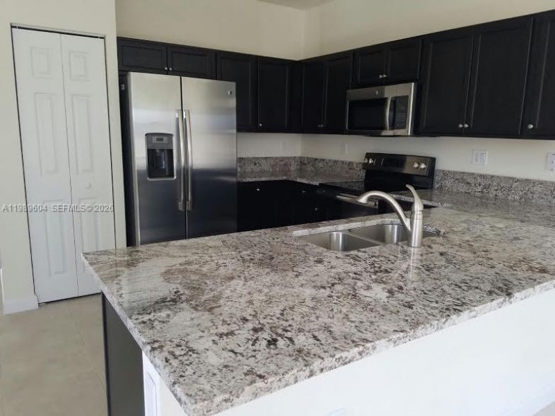 9205 W 33rd Way, Unit 9205, Hialeah, FL 33018 Photo