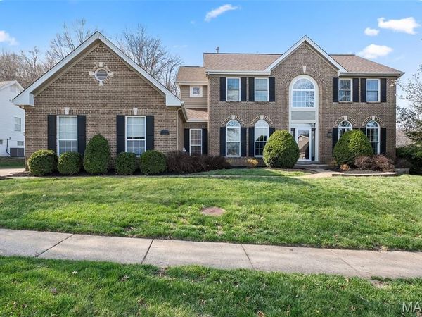 15927 Forest Valley Drive, Ballwin, MO 63021