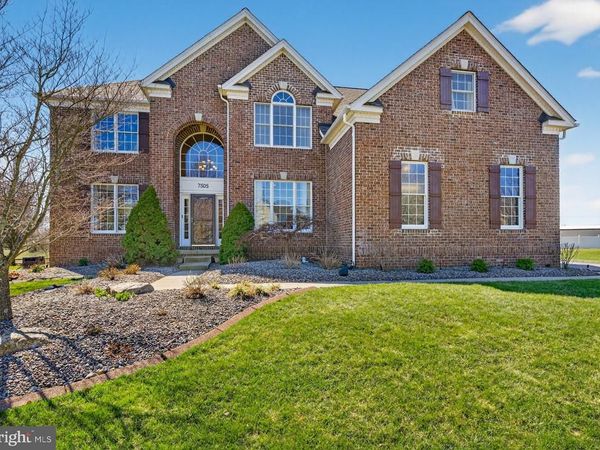 7505 CEDAR ROAD , MACUNGIE, PA 18062