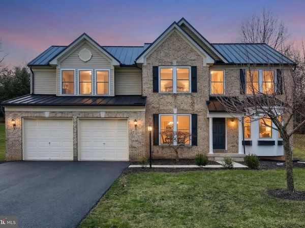 735 CLYDESDALE DRIVE, YORK, PA 17402