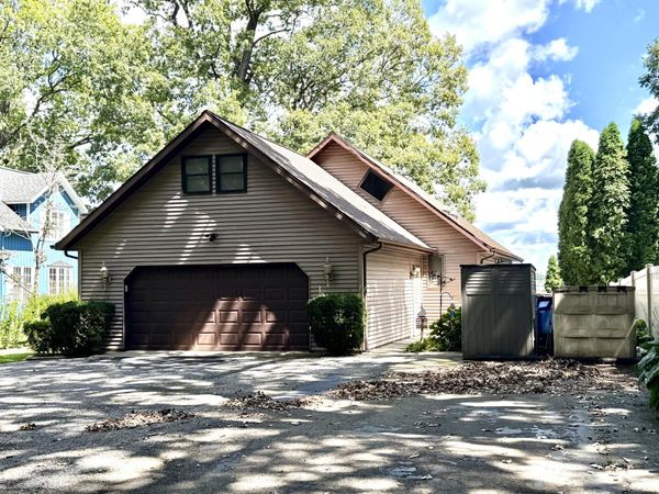 563 Waverly Road, La Porte, IN 46350