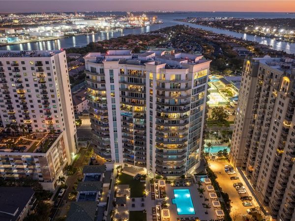 450 KNIGHTS RUN AVENUE , Unit 1801, TAMPA, FL 33602