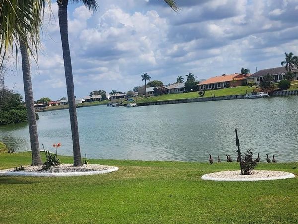 1405 JACOBSON CIRCLE, SUN CITY CENTER, FL 33573