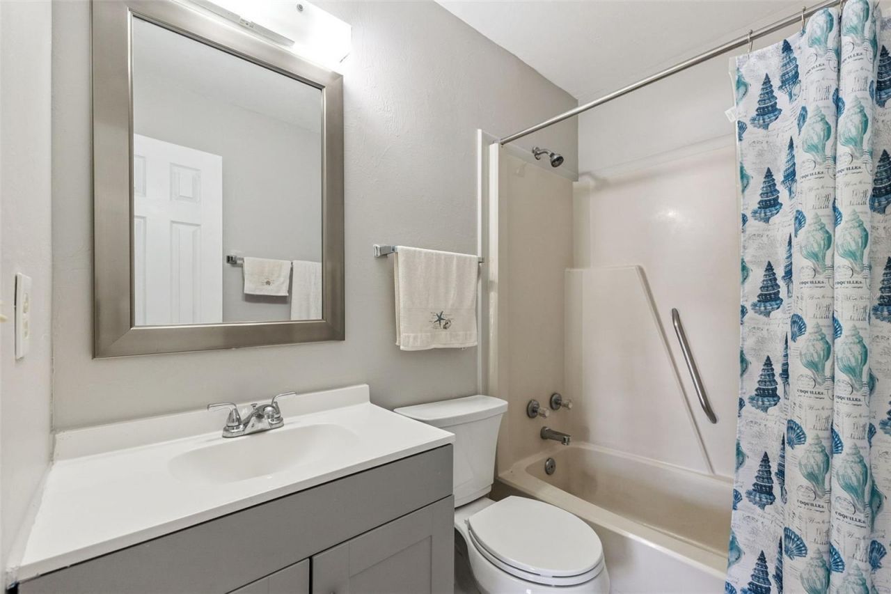 2072 Burma Road, New Smyrna Beach, FL 32168 Photo