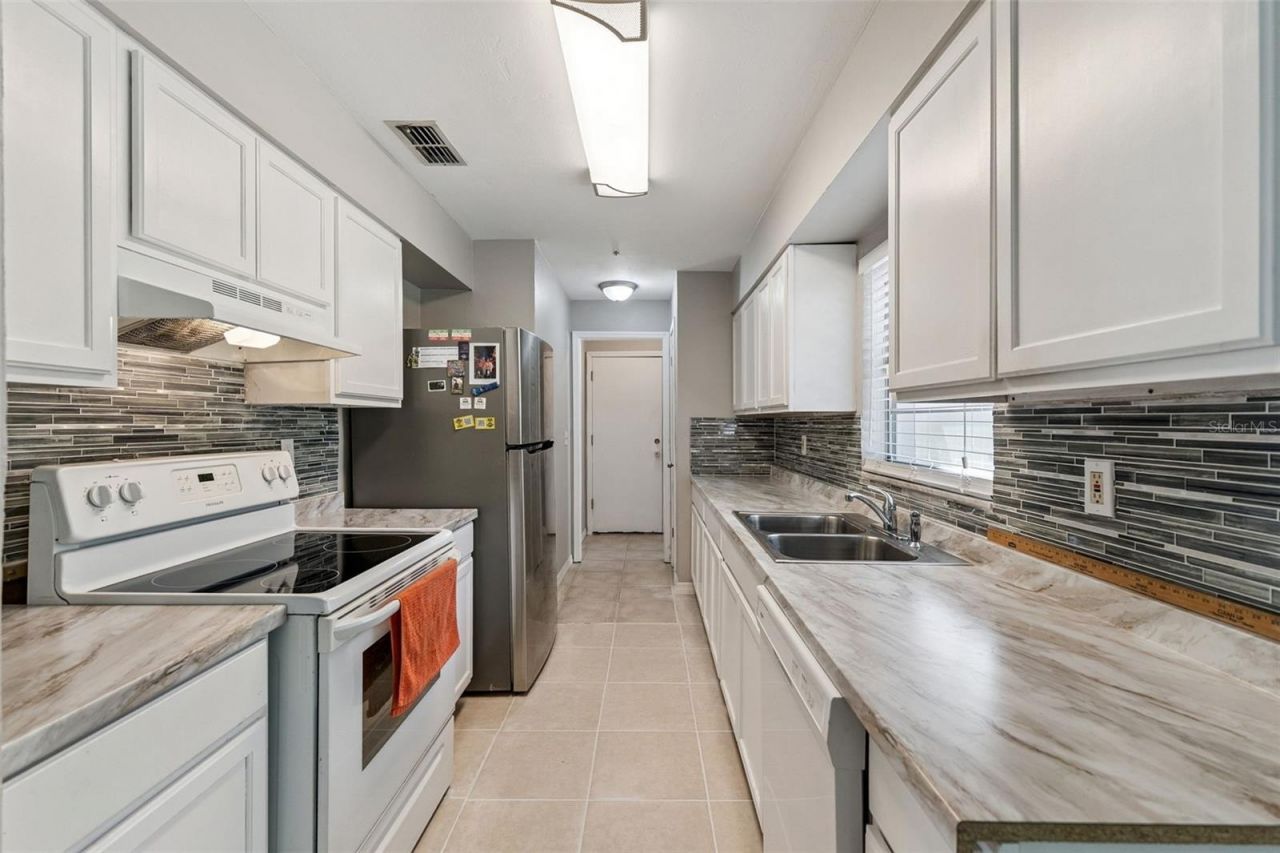 2072 Burma Road, New Smyrna Beach, FL 32168 Photo
