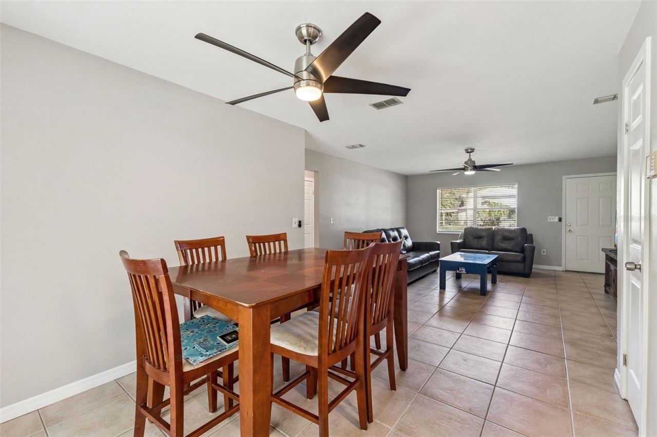 2072 Burma Road, New Smyrna Beach, FL 32168 Photo