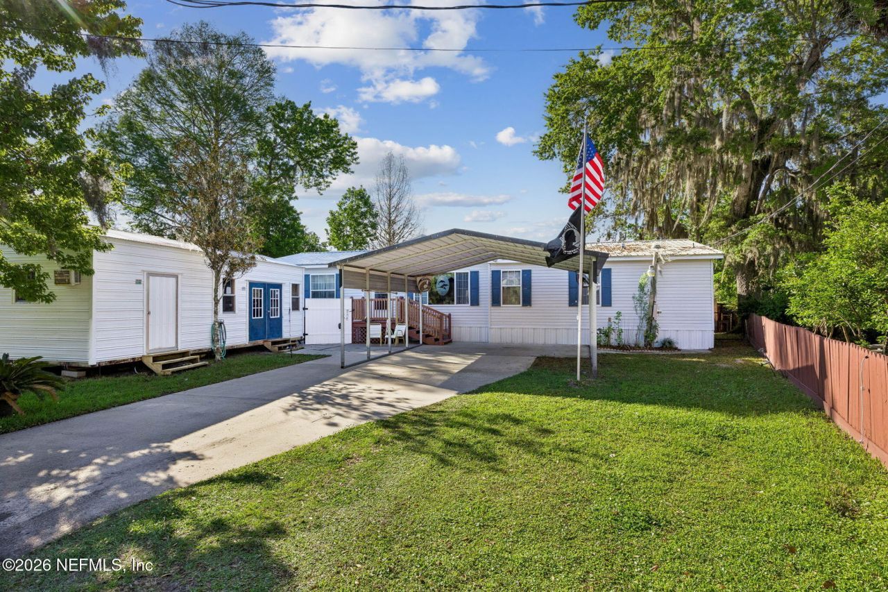 334 Paradise Circle, Satsuma, FL 32189 Photo