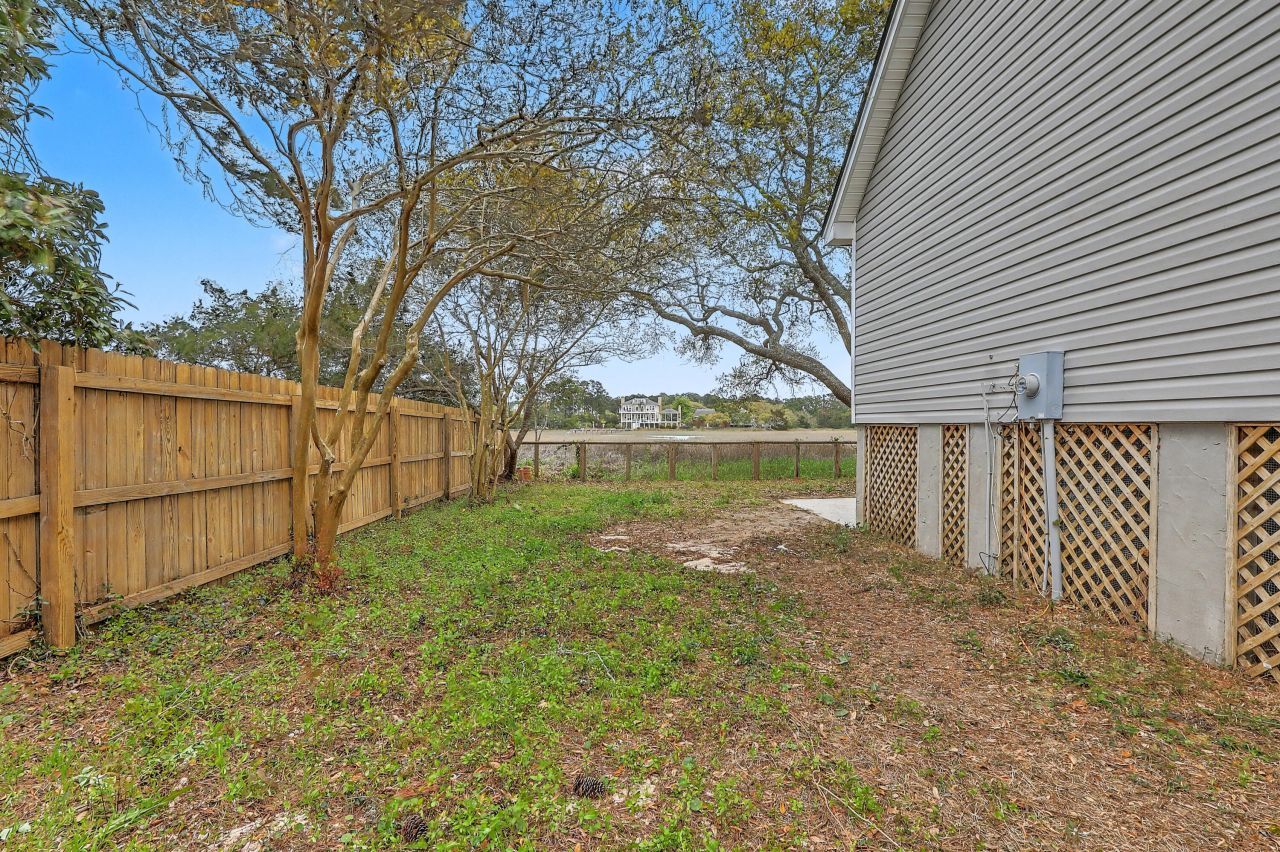 1465 Battery Brown Court Photo 46