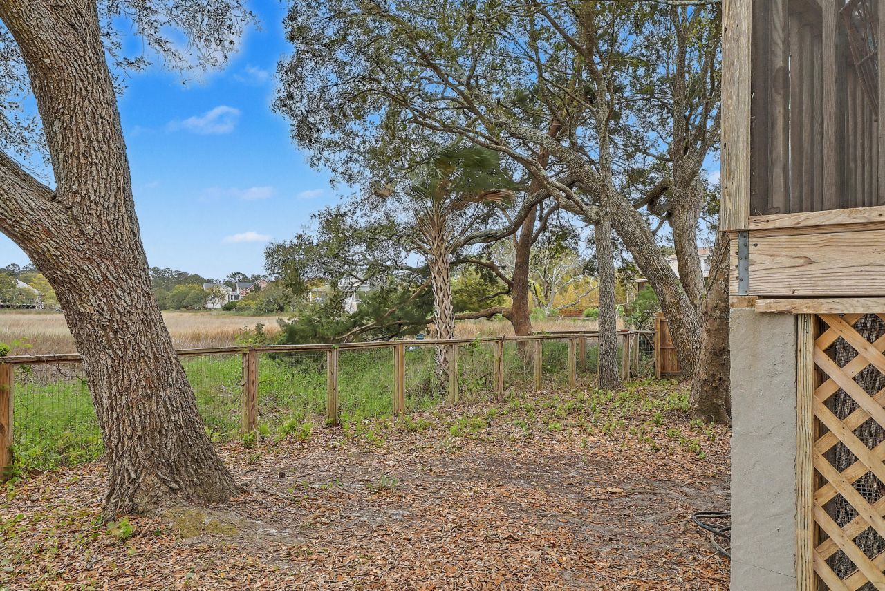 1465 Battery Brown Court Photo 47