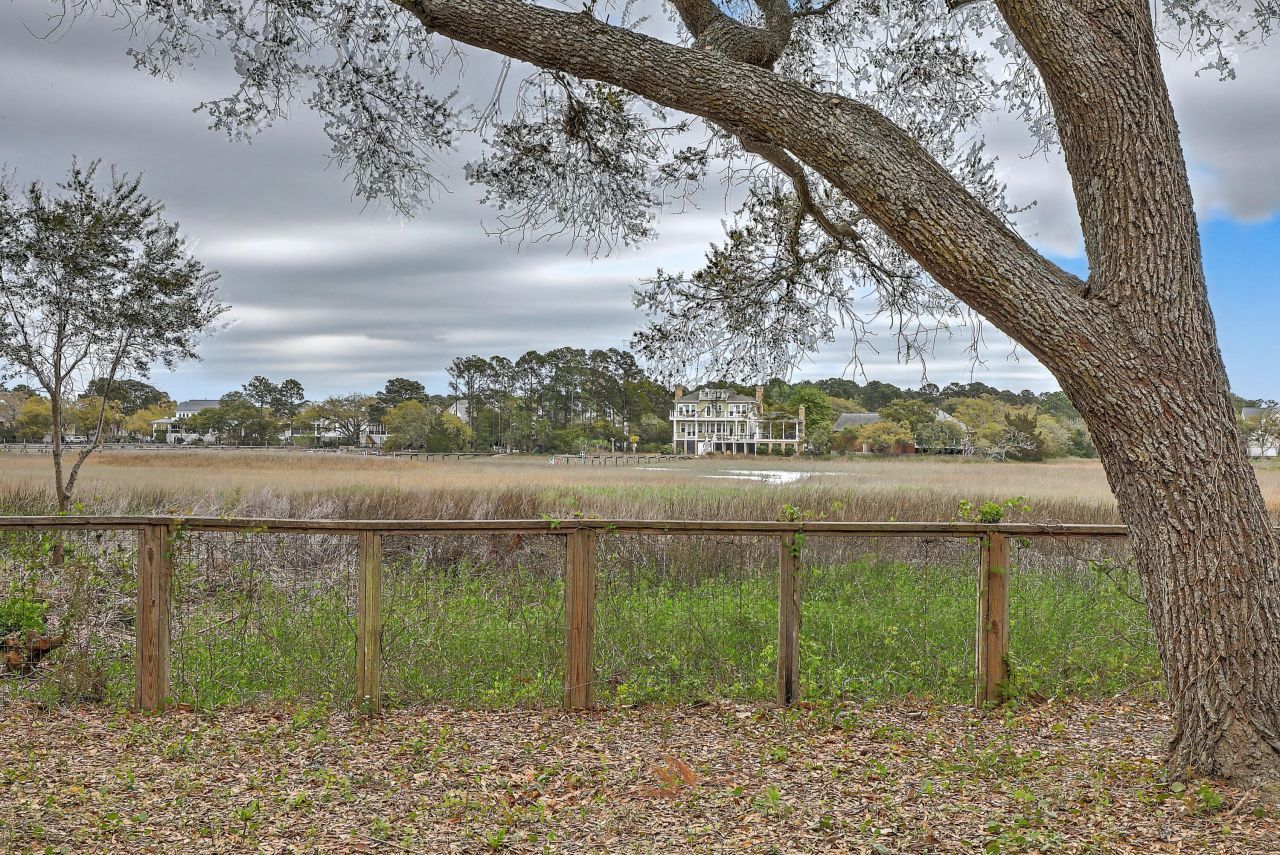 1465 Battery Brown Court Photo 48