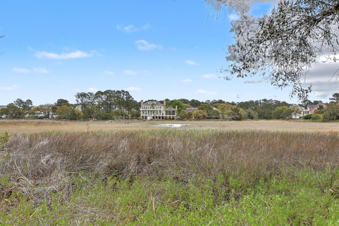 1465 Battery Brown Court Photo 5