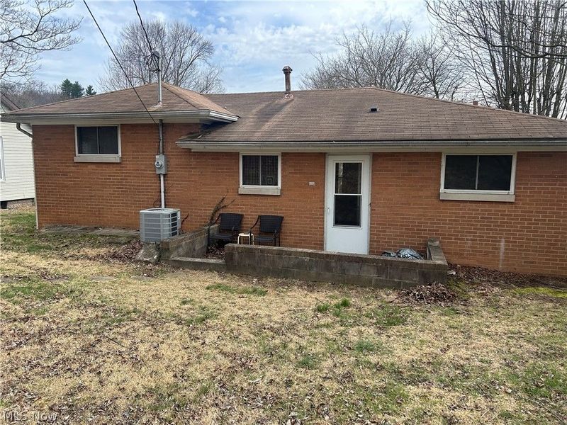 1618 Adams Street, Coshocton, OH 43812 Photo 4