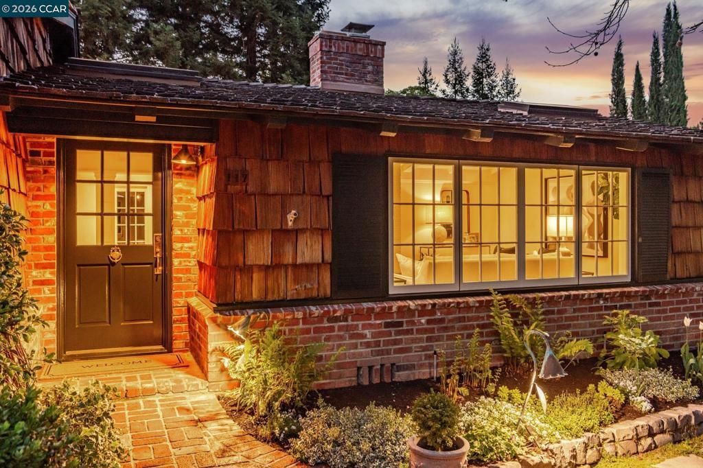 117 Leona Ct, Alamo, CA 94507 Main Photo