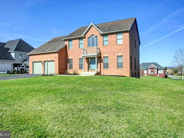 171 CELESTIAL TERRACE, GREENCASTLE, PA 17225